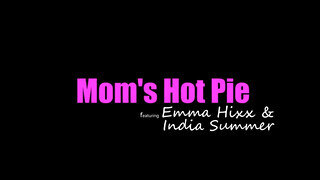India Summer és Emma Hix édeshármasban szeretkeznek