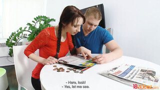 Chelsy Sun a csávója előtt reszel