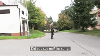 Világos Szőke tinédzser lány a raktárban közösül