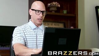 Joslyn James imádja a óriási brét