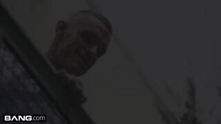 Kerek pufi tinédzser maca brutális popsi szexe