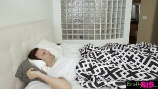 Perverz zsenge gádzsi a nevelő faterjával közösül