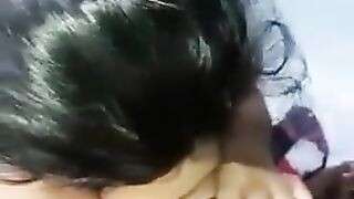 Amatőr kreol csajszi szopik