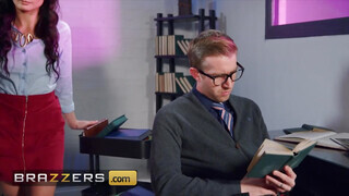 Brazzers - Valentina Bianco hatalmas falloszt kap