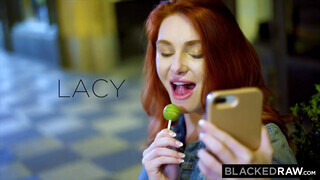 BlackedRaw - Lacy Lennon szereti a hatalmas hímtagot
