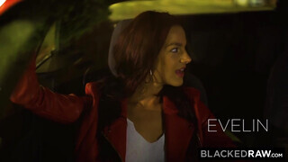 BlackedRaw - Evelin Stone élvezi a gigantikus falloszt