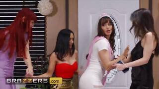 Brazzers - Ribi csajok a leány búcsún kufirconlak