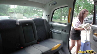 Fake Taxi  - Méretes keblű tini pipi megkúrelva