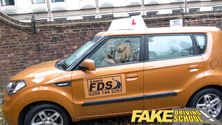 Fake Driving School - Fiatal gádzsi az oktatóval kúr