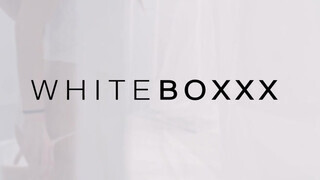 WHITEBOXXX - Rebeca Volpetti tökéletes cunija