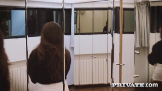 Private com - a főnöknek elégg óriási fasza van