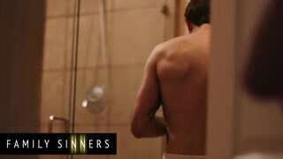 Family Sinners - Alexis Fawx a termetes tőgyes nevelő anya