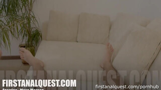 Maya Morgen a 18 éves tinédzser lány - First Anal Quest