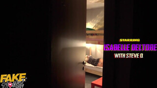 Isabelle Deltore a vadító ausztrál milf - Fake Hostel