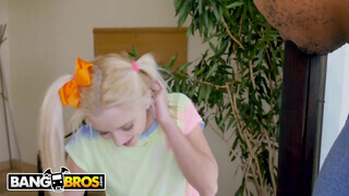 BANGBROS - Riley Star imádja a csoki cerkát