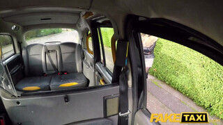 Csöcsös zsenge csaj segget nyal - Fake Taxi