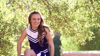 Jillian Janson a vonzó kicsike sulis szuka