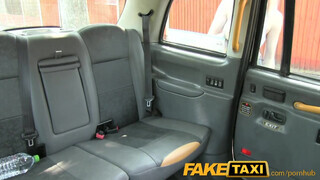 FakeTaxi - tökéletes didkós tinédzser lány