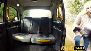 Fake Taxi - Hatalmas cickós világos szőke megdugva