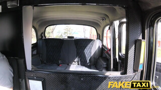 Fake Taxi  - ez a gádzsi csak a kőkemény cerkát imádja