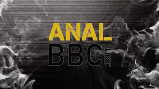 ANALIZED - Anna Rey befogadja a gigantikus barna dákót