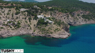 Mary Rock a szuper csábos szuka - TUSHY