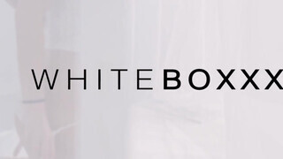 WHITEBOXXX - Nicole Pearl szexy kefélése a barátjával