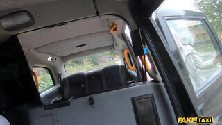 Fake Taxi - Cuki bige kettyinteni akar a taxiban