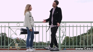 Casual Tinédzser Porno - fullos néger pipi és a barátja