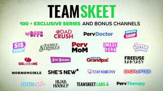 TeamSkeet - Dixie Belle picit dagi ánusza és csöcsei