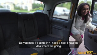 Fake Taxi - Vékony méretes kannás kolumbiai bige
