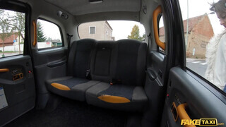 Fake Taxi - Vile Vixen jól cumizza a cerkát