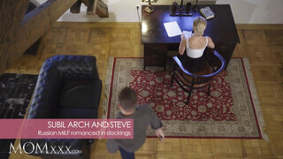MOMxxx - Subil Arch a bájos orosz anyuci