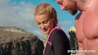 Private com - Cherry Kiss a szívdöglesztő szörfös bige