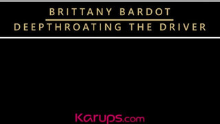 Karups - Brittany Bardot a bombázó világos szőke milf