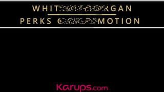 Karups - Whitney Morgan kupakol a zsenge ürgével