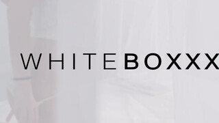 WhiteBoxxx - Darcia Lee a óriási tőgyes magyar kisebbségi gádzsi
