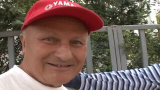 Gyuribácsi és a haverja dugják a gádzsit