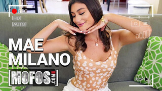 MOFOS - Mae Milano lyuka megkefélve gondosan