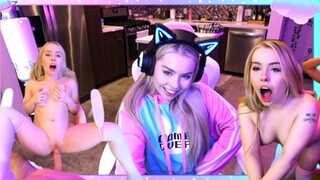 Haley Spades a csábító gamer csajszika