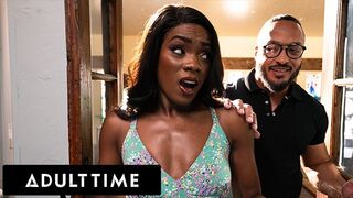 Unatkozó feleség Ana Foxxx párnán kupakol és megdugja szerető férje!