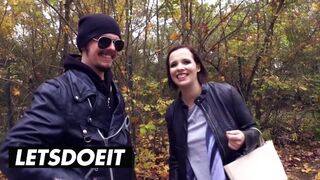 Termetes csöcsű néger hajú német bige felvétel a méretes kombiban vad baszásra