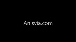 Anisyia keményen cidázza a gigászi bájdorongot livejasminen